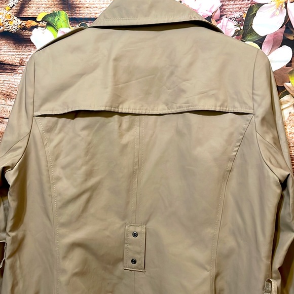 DKNY trench coat - Picture 10 of 13